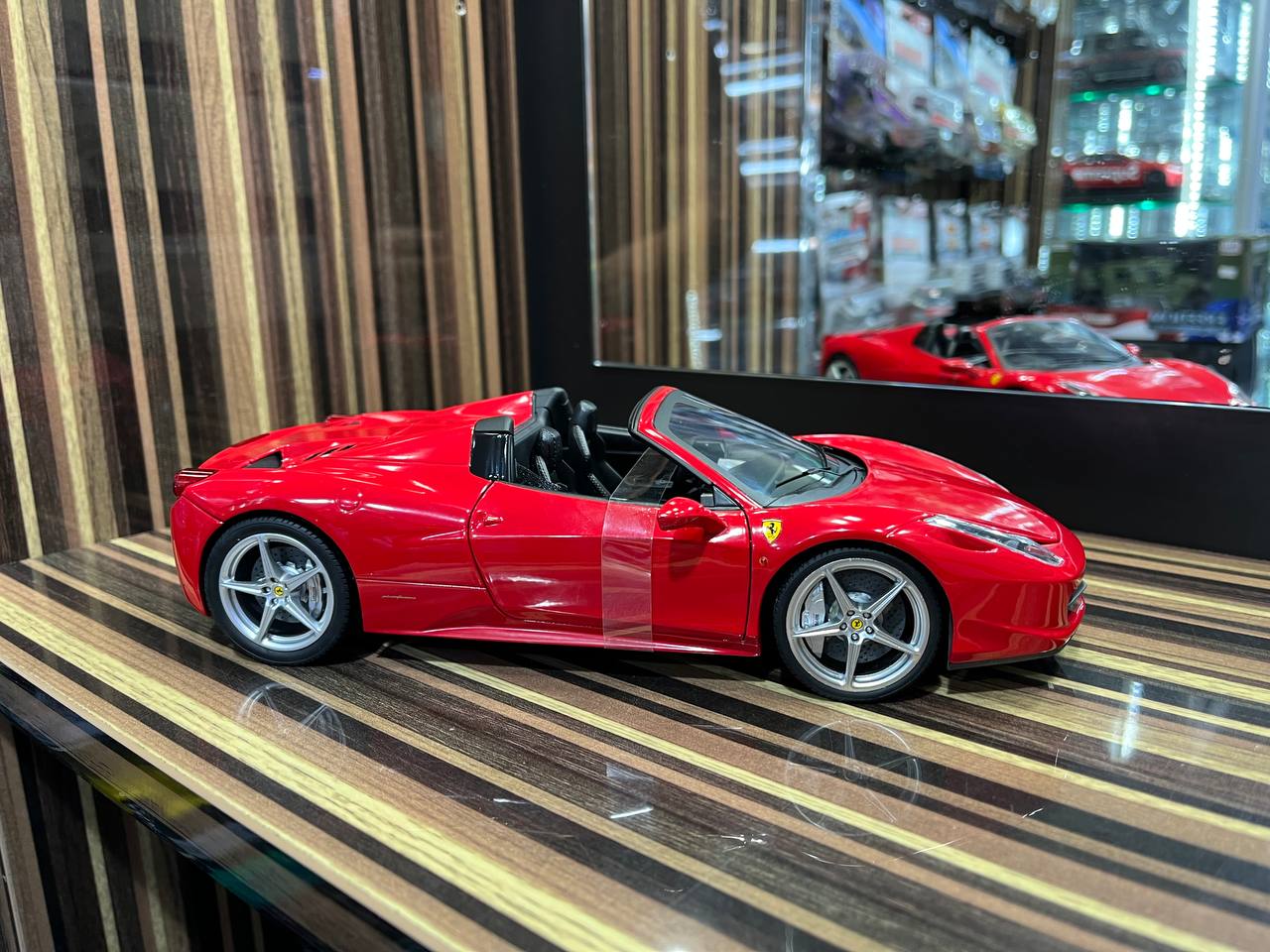 Hot Wheels Elite Ferrari 458 Spider - 1/18 Diecast Model, All Opening 