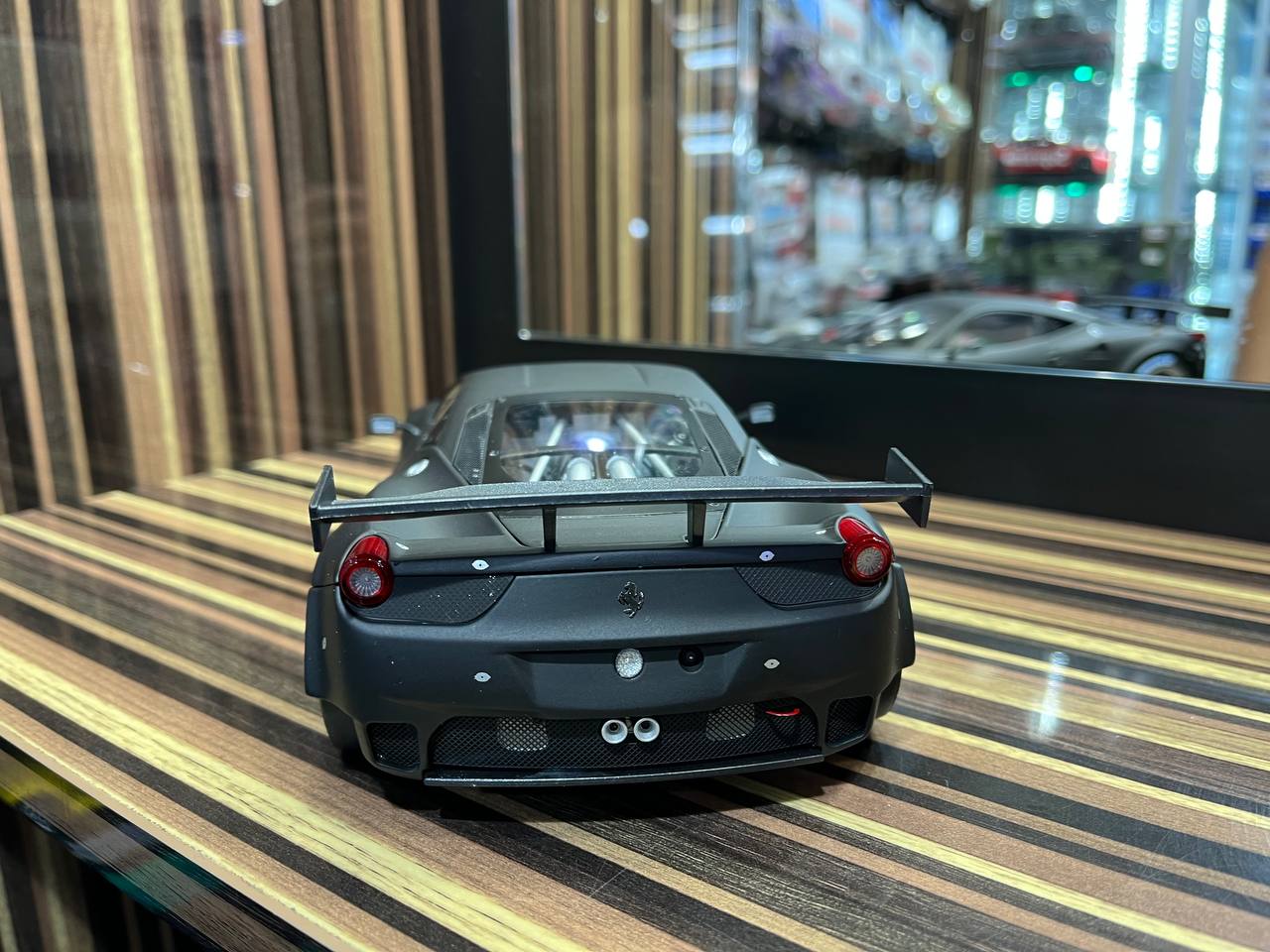 Hot Wheels Elite Ferrari 458 Italia GT2 - 1/18 Diecast Model, All Open –  dturman.com