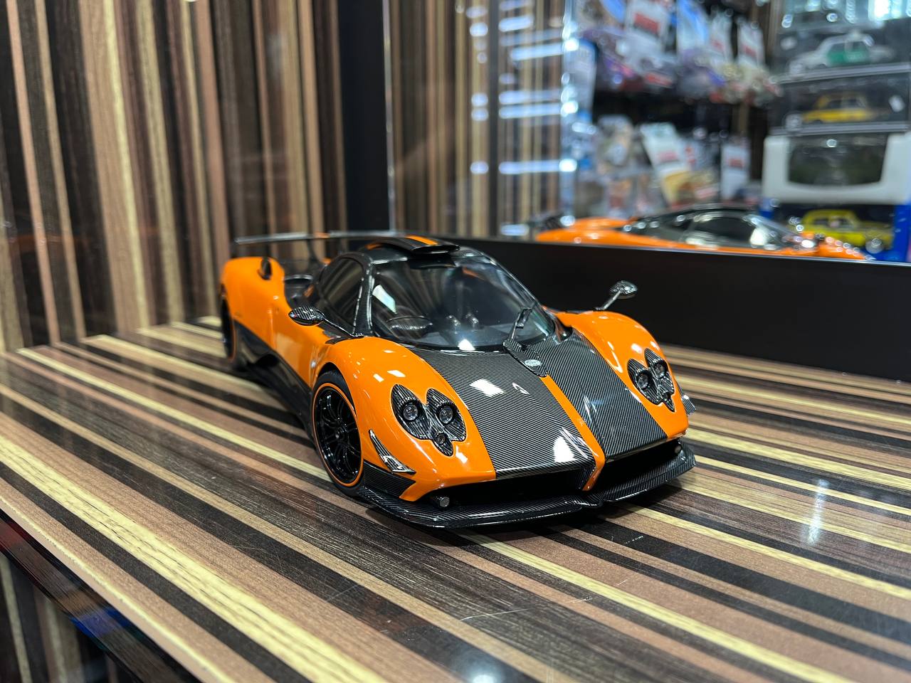 Almost Real Pagani Zonda F - 1/18 Diecast Model, All Opening - Orange/Carbon