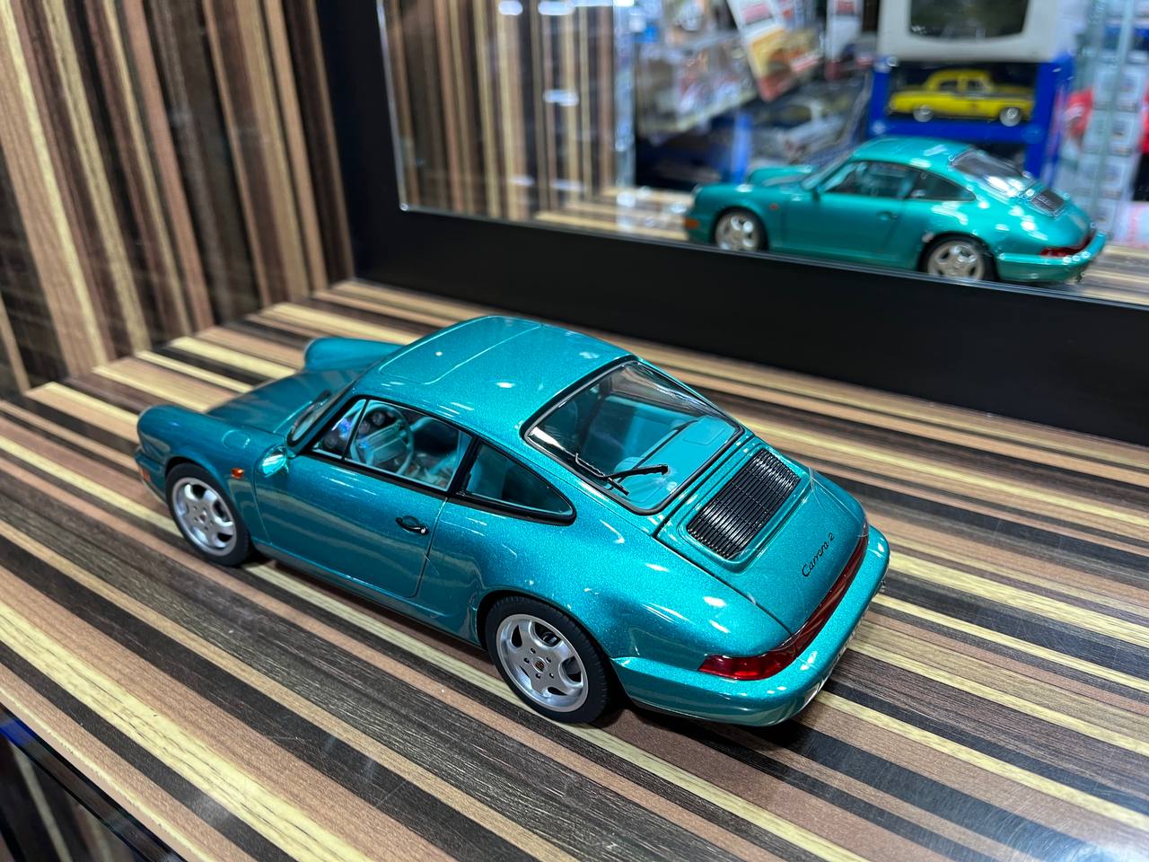 Norev Porsche 911 Carrera 2 - 1/18 Diecast Model, All Opening - Green