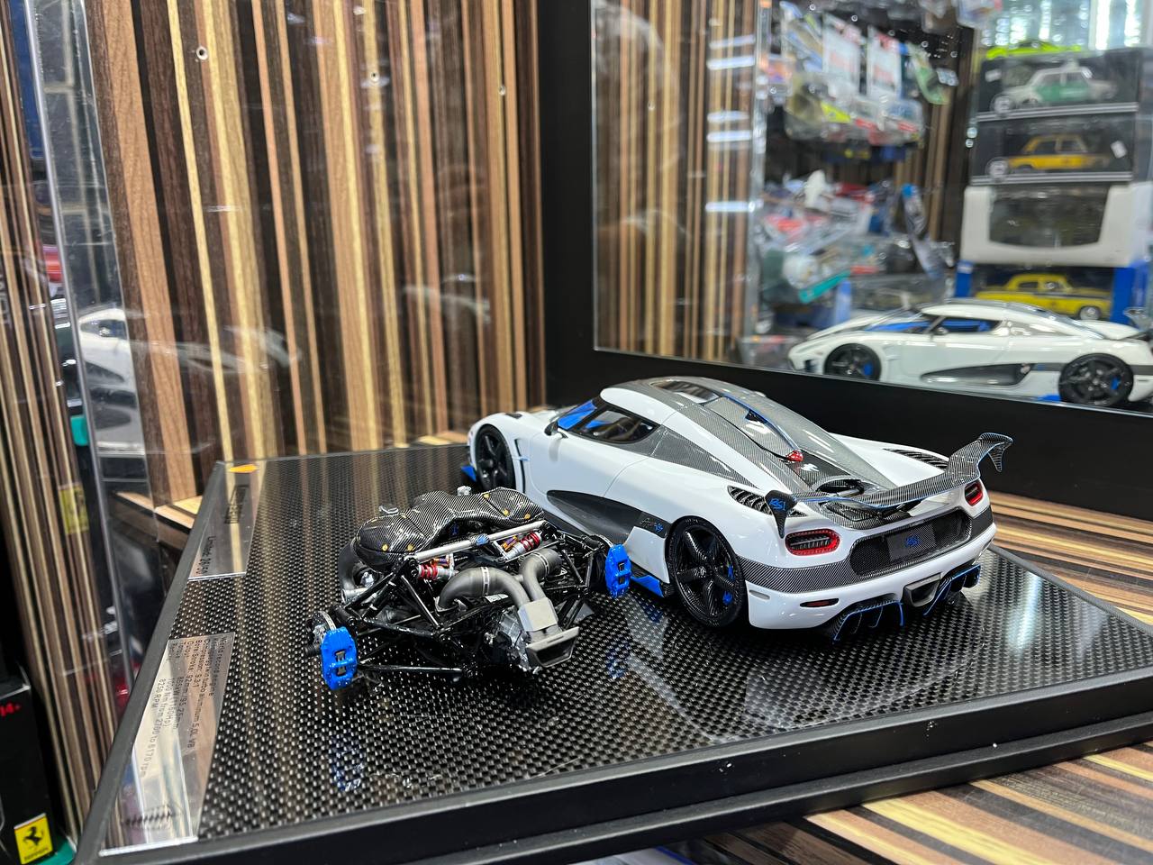 General Models Koenigsegg Agera - 1/18 Resin Model - White Carbon