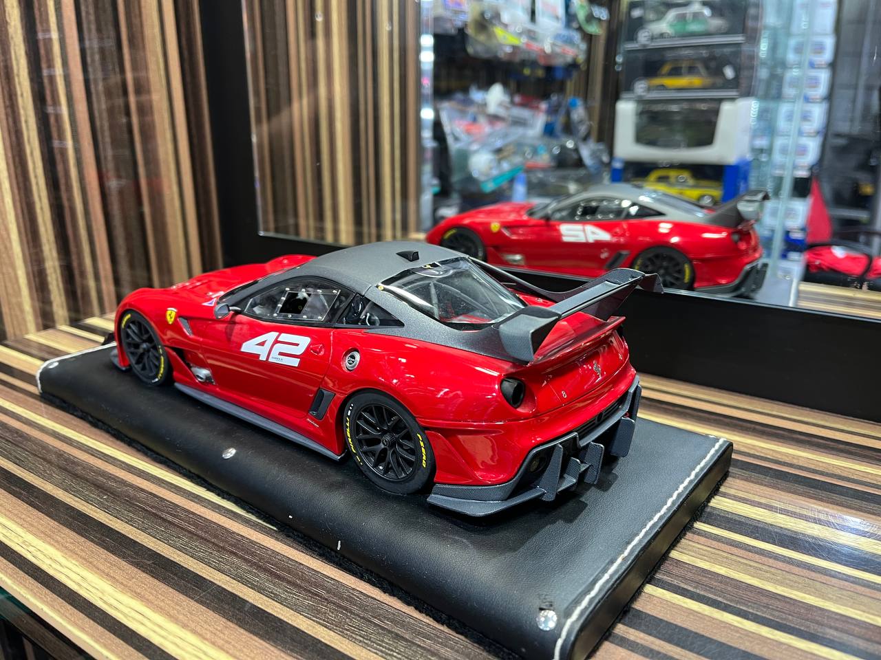 MR Collection Ferrari 599XX - 1/18 Resin Model - Red