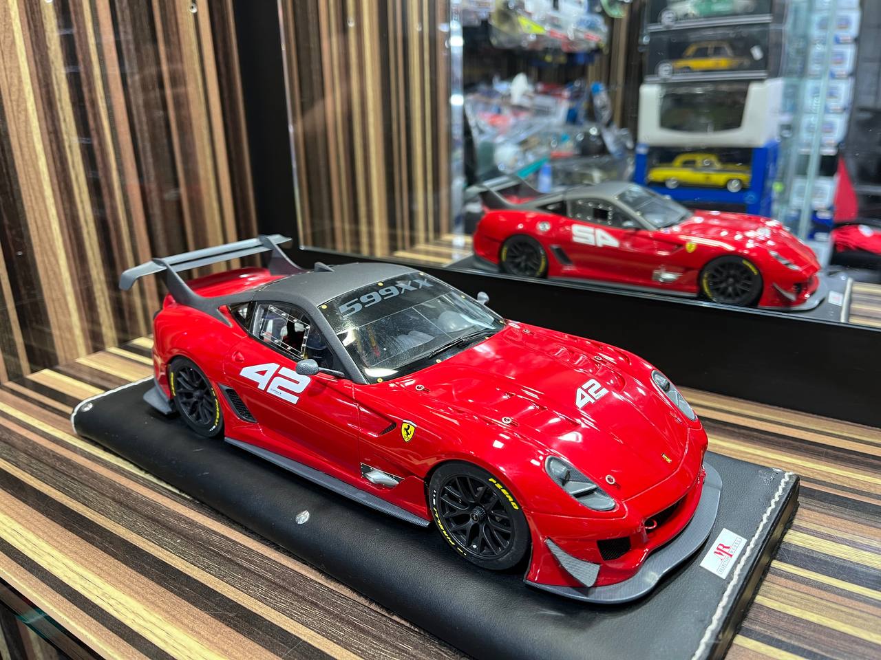 MR Collection Ferrari 599XX - 1/18 Resin Model - Red