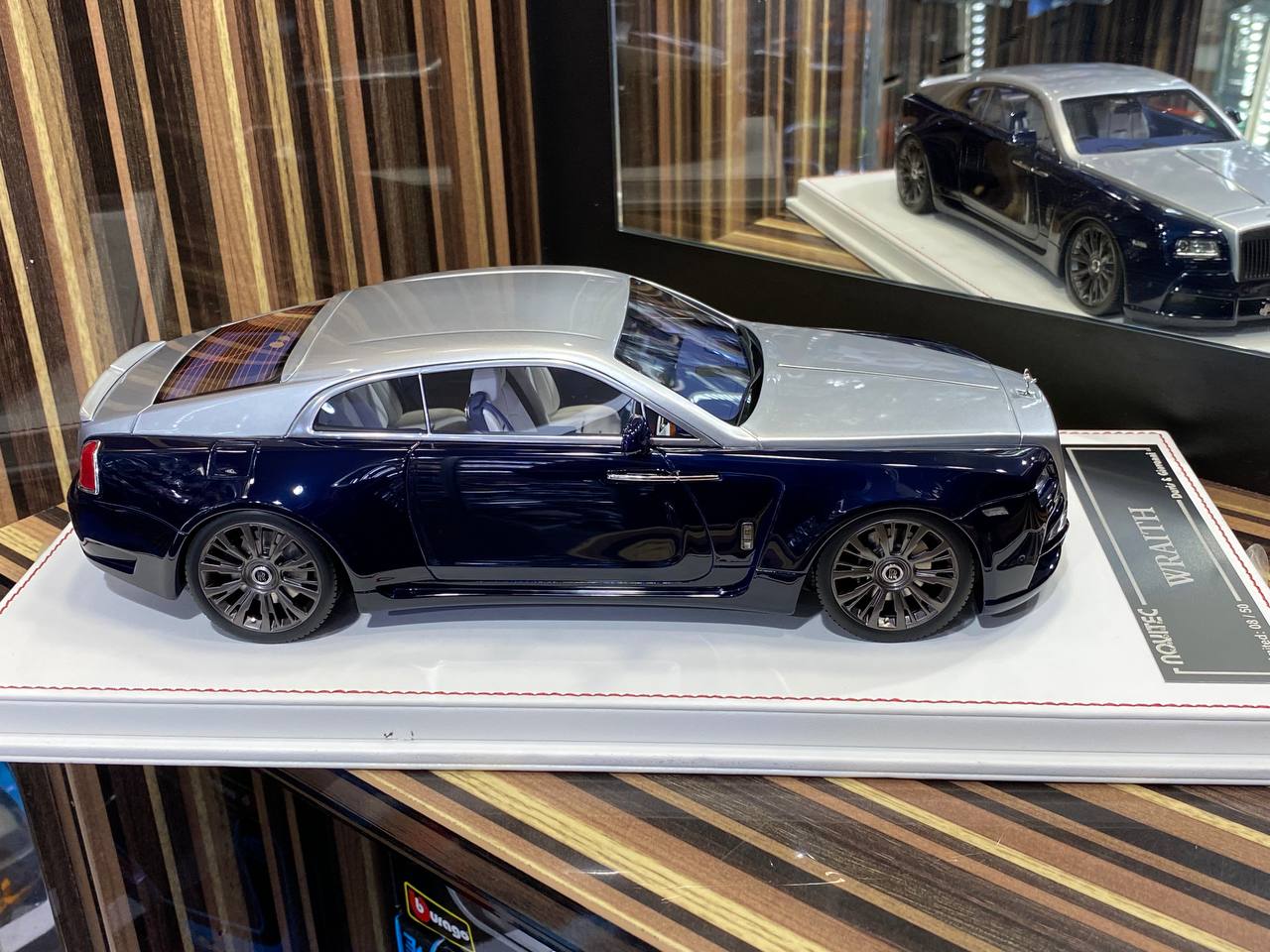 Davis & Giovanni Rolls Royce Wraith Novitec - 1/18 Resin Model,Black / Silver