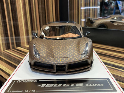 Davis & Giovanni Ferrari 488 GTB N-Largo - 1/18 Resin Model, Matt Brown / Gold Monogram