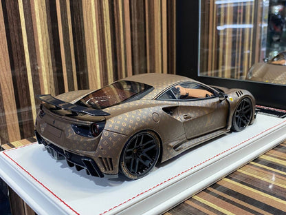 Davis & Giovanni Ferrari 488 GTB N-Largo - 1/18 Resin Model, Matt Brown / Gold Monogram