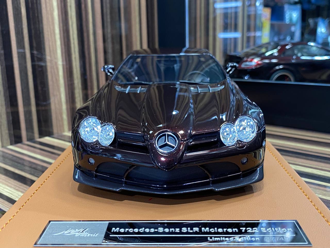 Mercedes Benz SLR Mclaren 722 by Ivy model [ Metallic brown| 1/18 | Resin| Limited Edition]