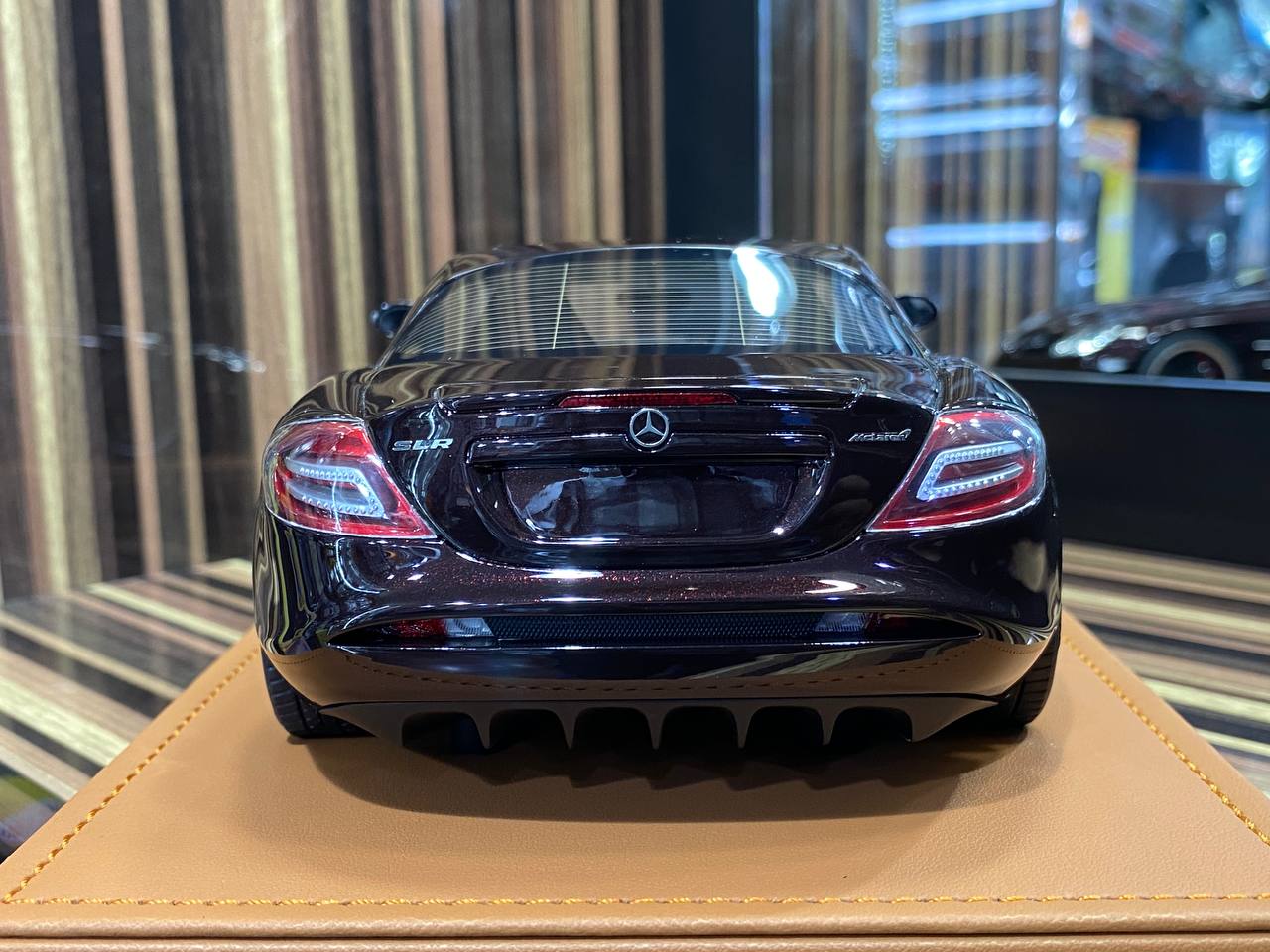 Mercedes Benz SLR Mclaren 722 by Ivy model [ Metallic brown| 1/18 | Resin| Limited Edition]