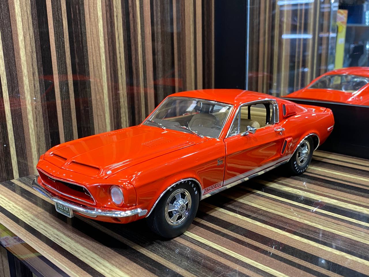 ACME Ford Shelby GT500 KR 1968 - 1/18 Diecast, Orange - Paint Rashes Present