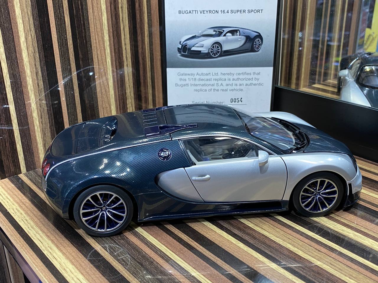 AutoArt Bugatti Veyron 16.4 Super Sport -[ 1/18 Diecast, Dark Blue]