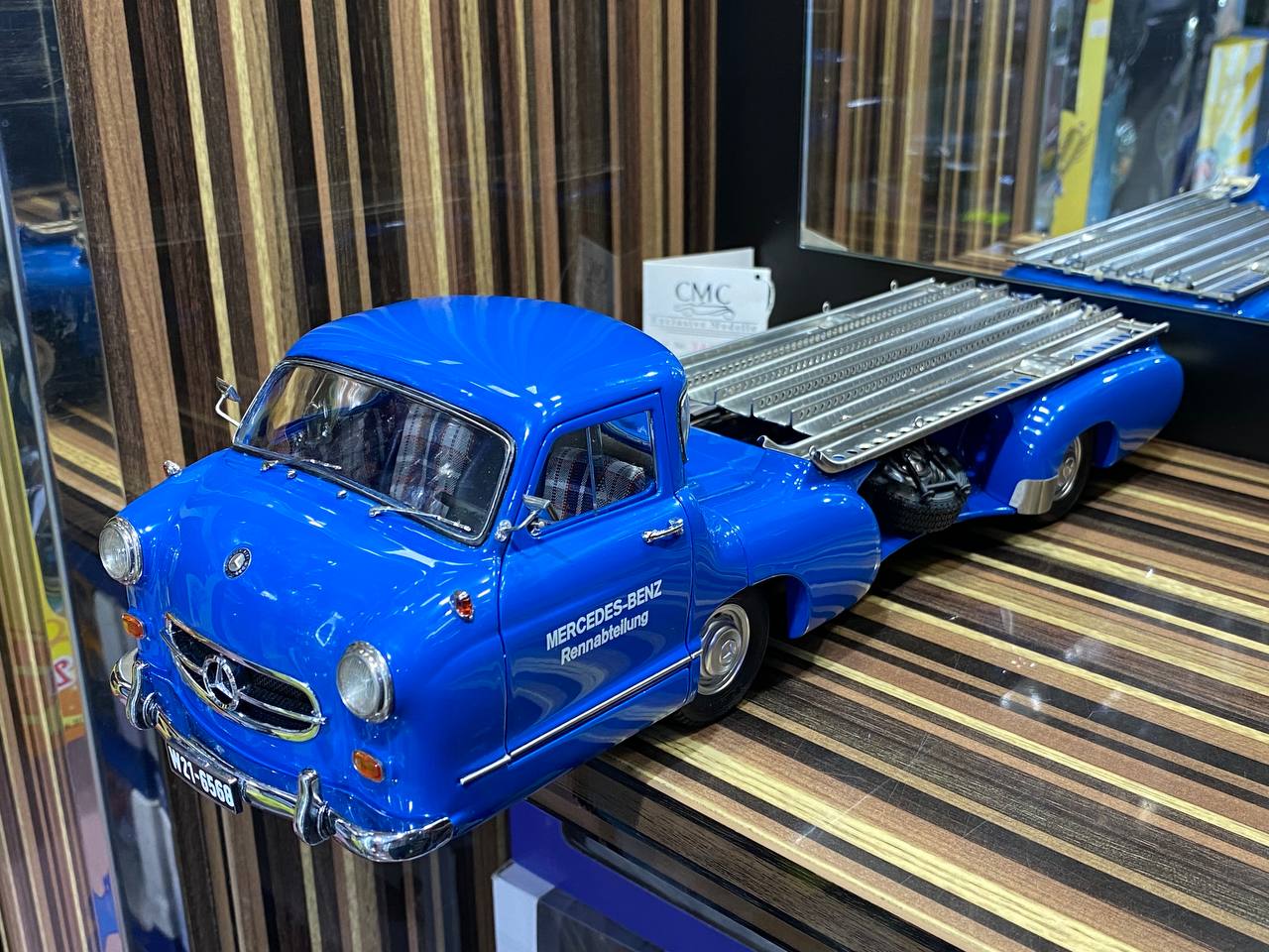 CMC Mercedes-Benz Renntransporter 1954-55[ 1/18 Diecast, Blue]