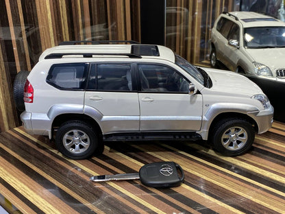 Faw Toys Land Cruiser PRADO GX [1/18 Diecast White]