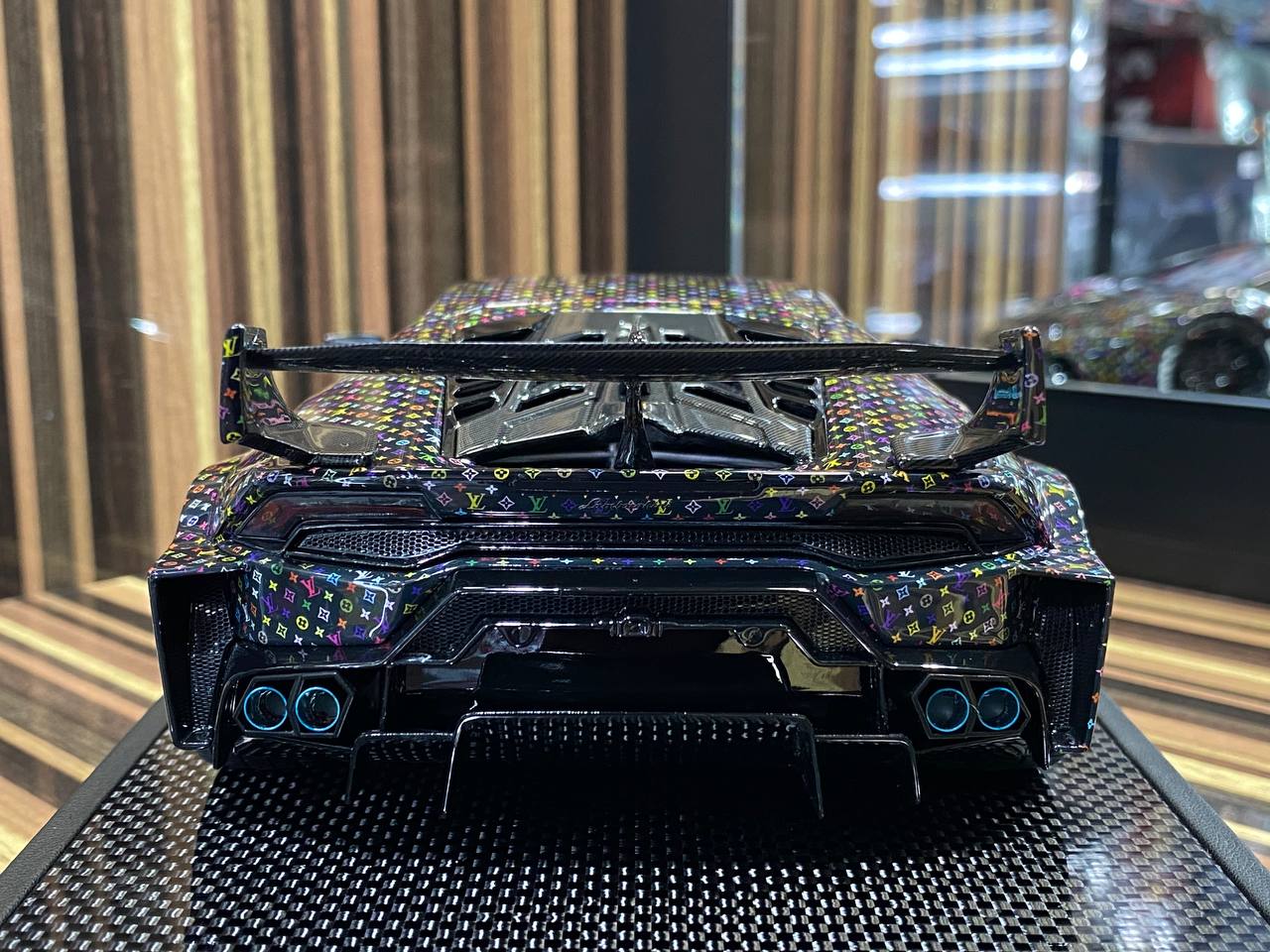 IVY Models Lamborghini Huracan (VIRTUE) - 1/18 Resin , LV Decal Black, Limited Edition