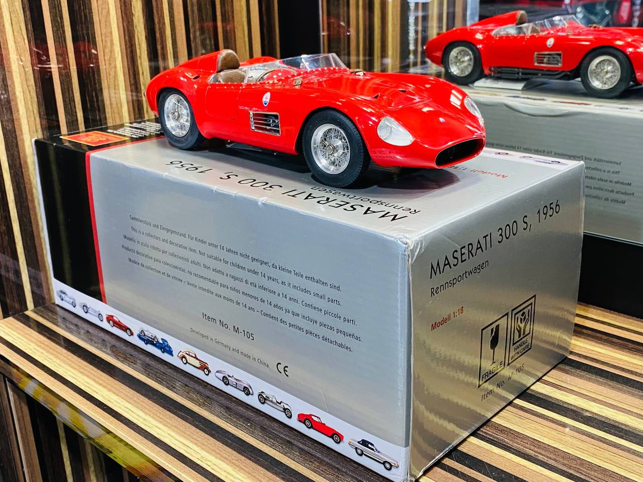 CMC Maserati 300 S 1956 Rennsportwagen [1/18 Diecast Red]