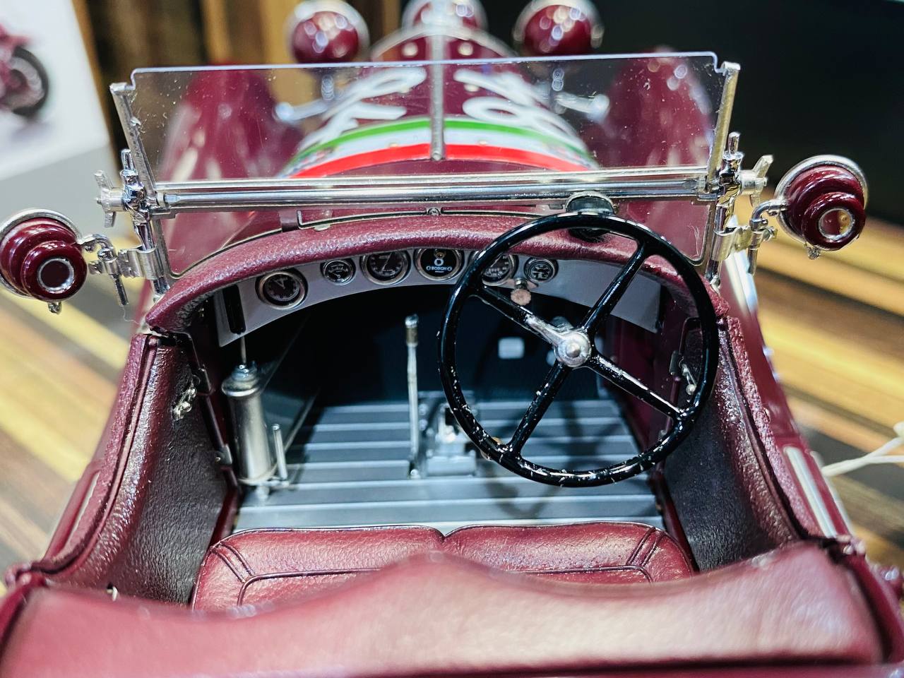 CMC Alfa Romeo 6C 1750 GS Mille Miglia 1930 Model [1/18 Diecast Maroon]