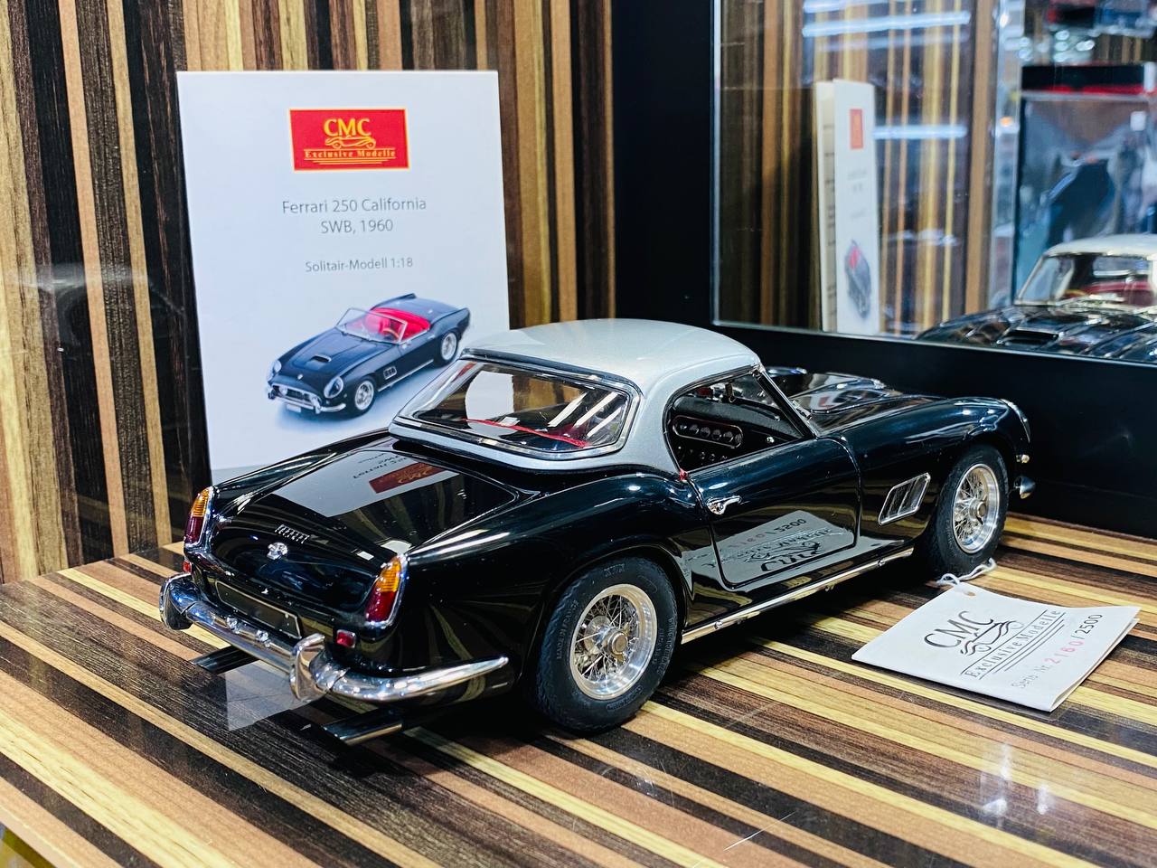 CMC Ferrari 250 California SWB, 1960 Schwarz [1/18 Black Diecast]