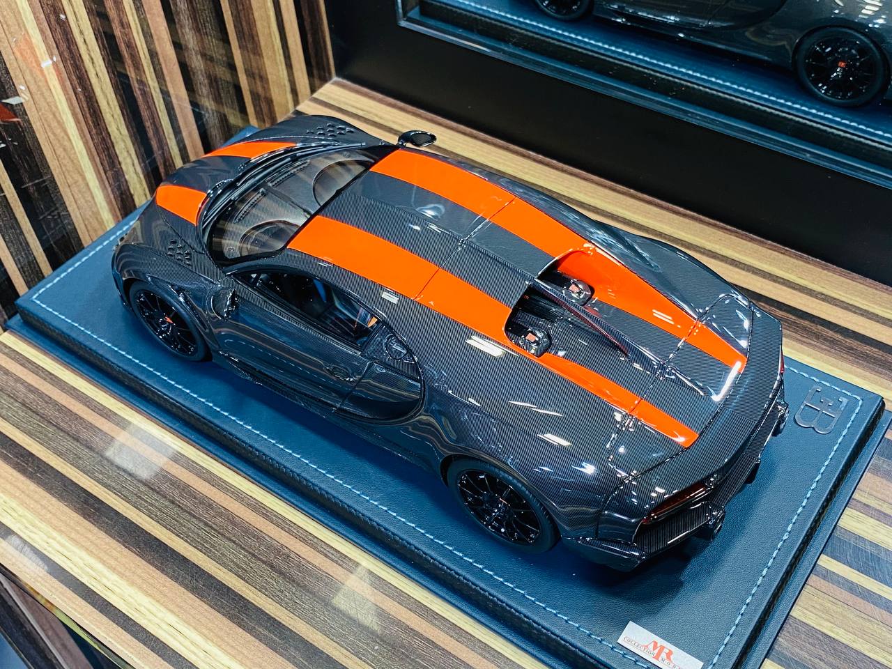 Exclusive MR Collection Models Bugatti Chiron Super Sport Resin - Carbon/Orange Line | Limited Edition!