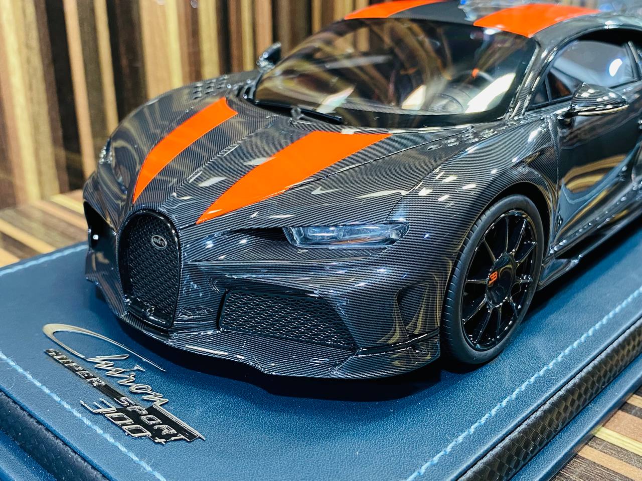 Exclusive MR Collection Models Bugatti Chiron Super Sport Resin - Carbon/Orange Line | Limited Edition!