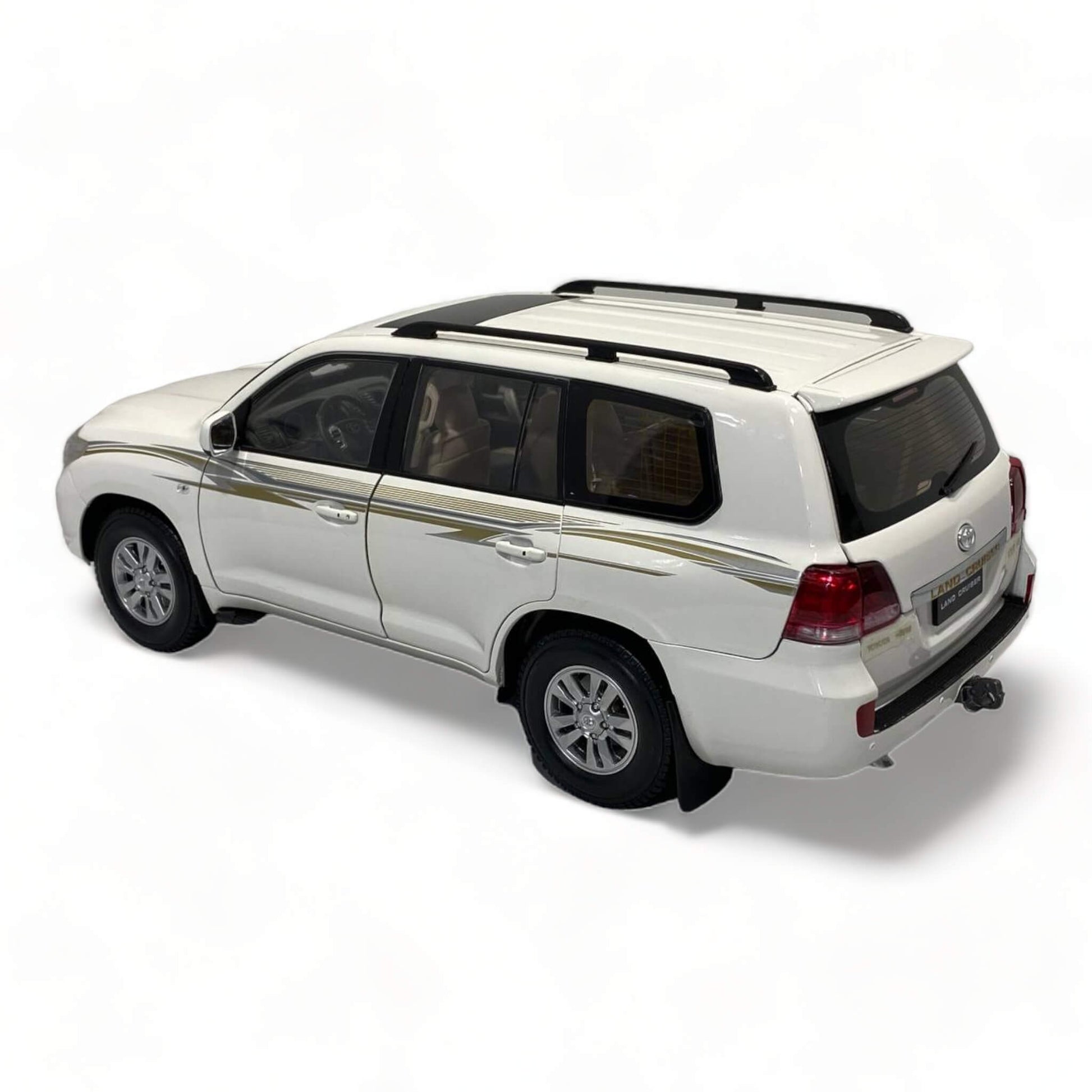 1/18 Diecast Toyota Land Cruiser LC200 Gold Grill White 2008 FAW Toys Scale Model Car|Sold in Dturman.com Dubai UAE.