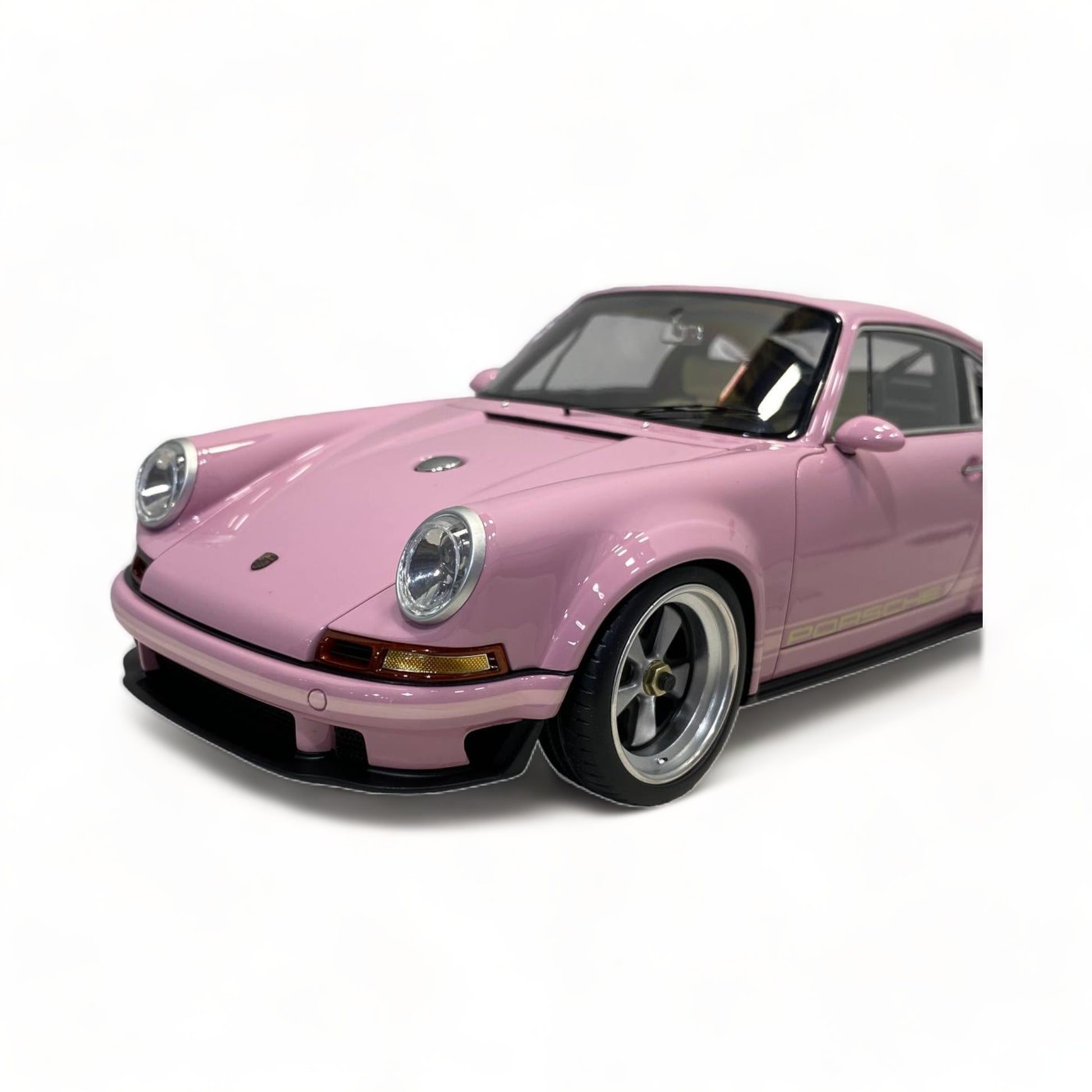 Porsche Singer DSL (The Mistress 2022) 1/18 Pink Make Up|Sold in Dturman.com Dubai UAE.