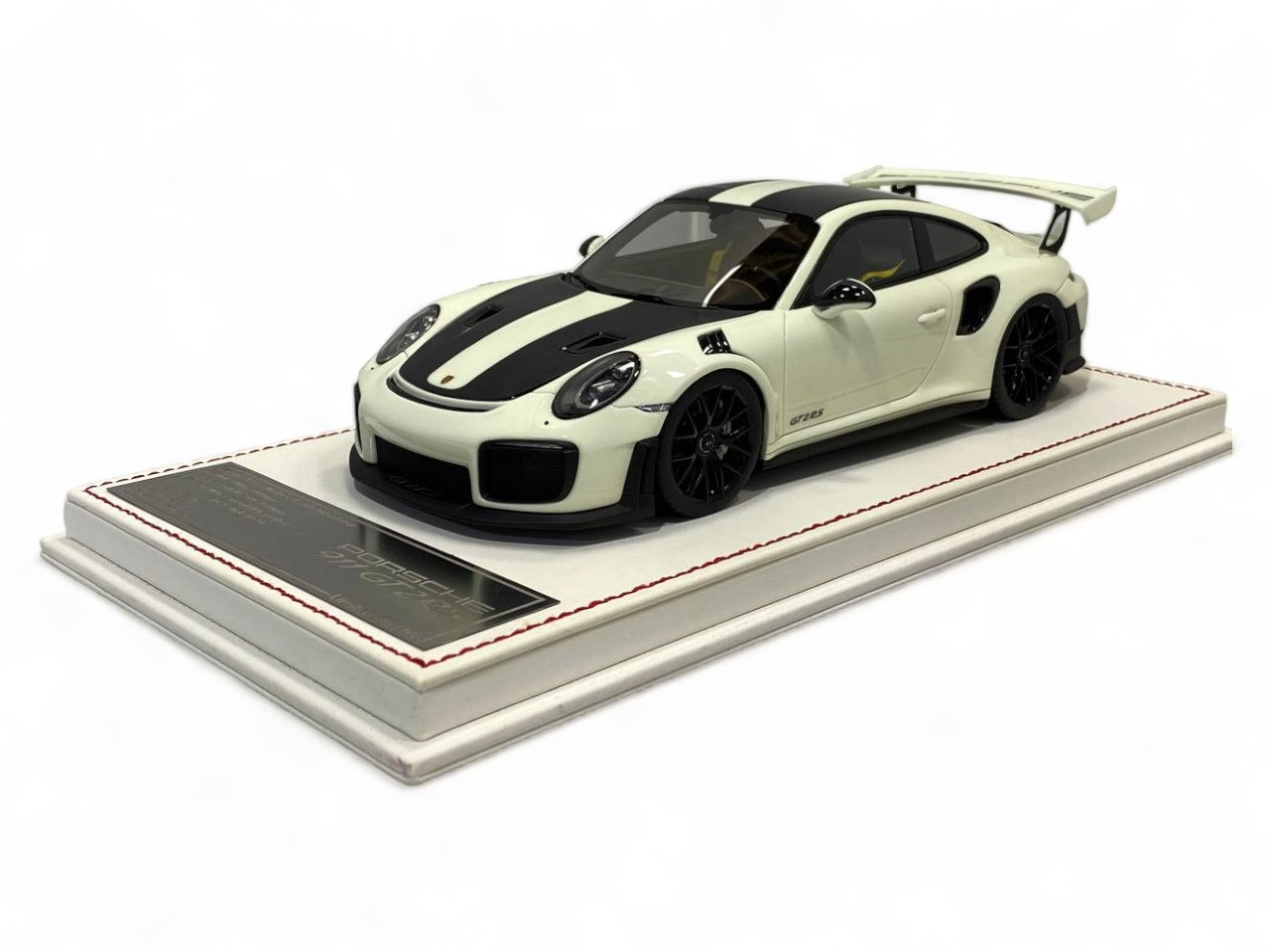 1/18 Davis & Giovanni Porsche 911 GT2 RS in Luminous Green Limited Edition|Sold in Dturman.com Dubai UAE.