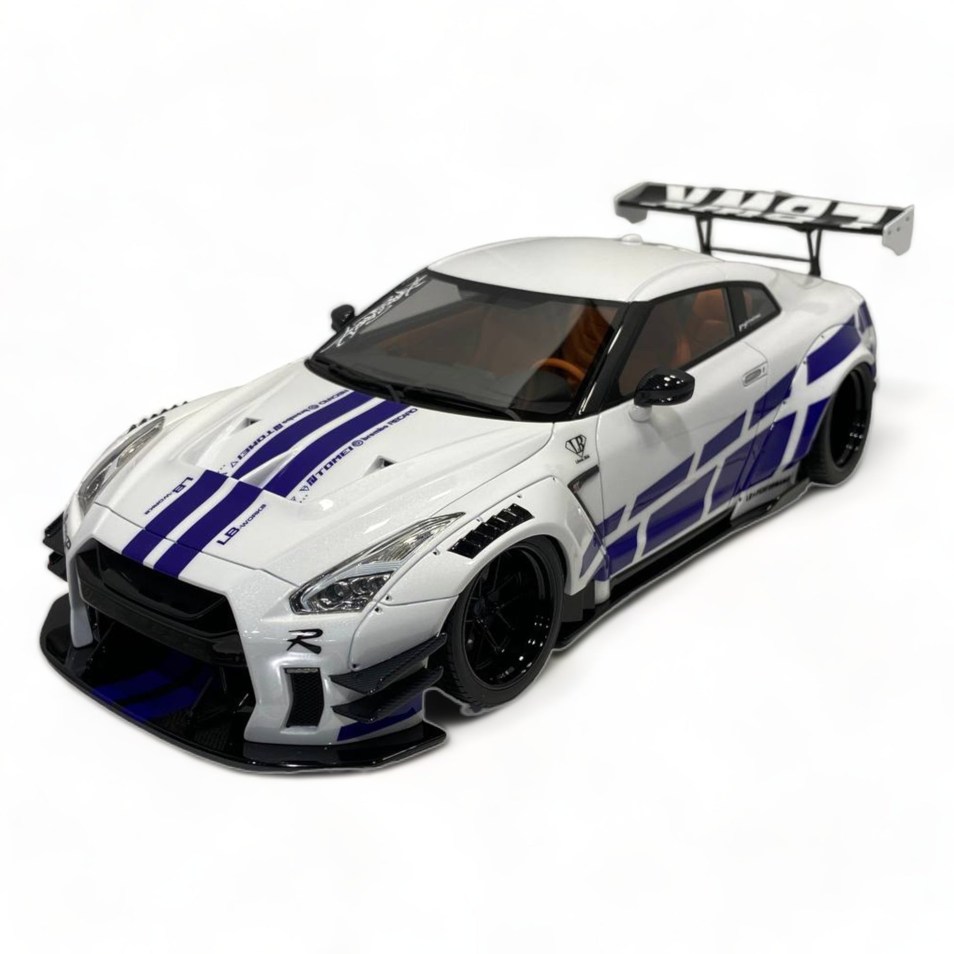 Davis & Giovanni Nissan GT-R R35 LBWK -LIMITED 20PCS WHITE|Sold in Dturman.com Dubai UAE.