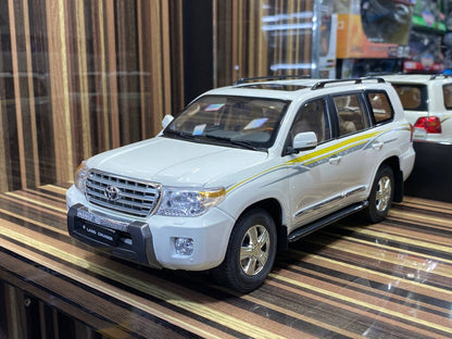 1/18 Diecast FAW TOYS Toyota Land Cruiser 200 - White Model Car|Sold in Dturman.com Dubai UAE.