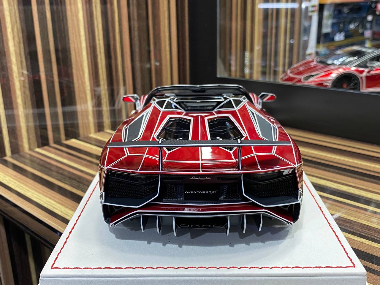 1/18 Davis & Giovanni  Lamborghini Aventador SVJ LP 750-4 Roadster - Chrome Red/White TRON|Sold in Dturman.com Dubai UAE.