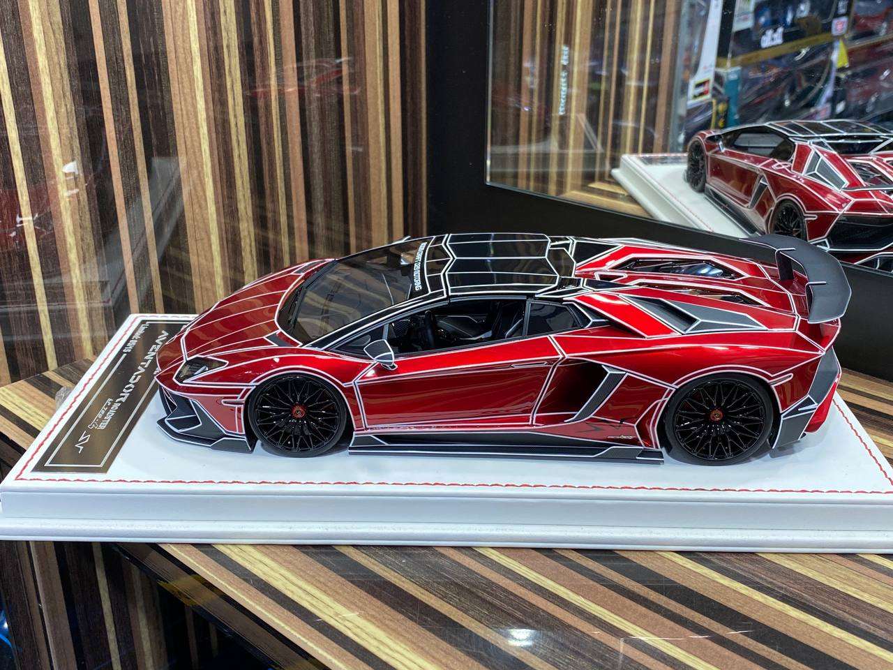 1/18 Davis & Giovanni  Lamborghini Aventador SVJ LP 750-4 Roadster - Chrome Red/White TRON|Sold in Dturman.com Dubai UAE.