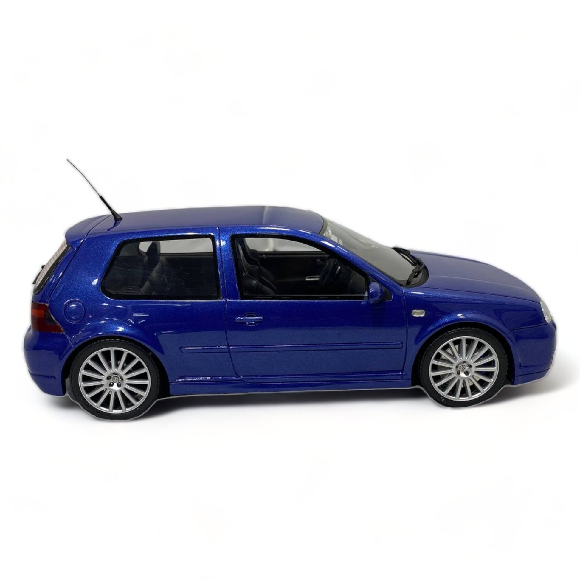 1/18 Resin OTTO Volkswagen Golf R32 - Blue Miniature Car|Sold in Dturman.com Dubai UAE.