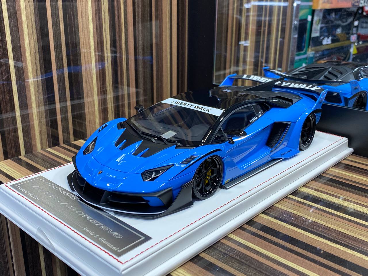 Davis & Giovanni Lamborghini AVENTADOR GT EVO - 1/18 Resin Model Blue|Sold in Dturman.com Dubai UAE.