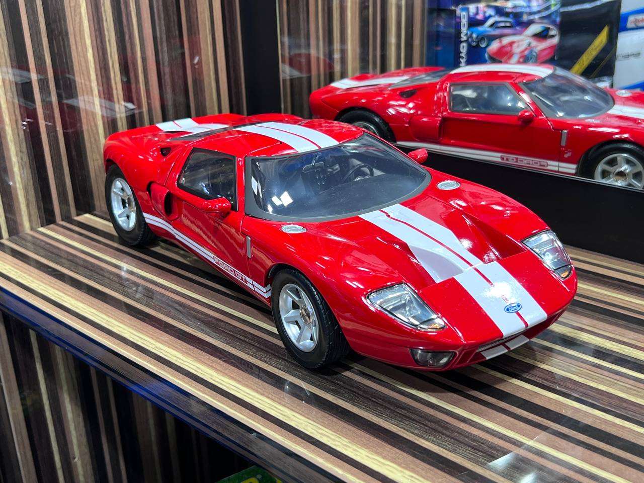 1/12 Diecast Ford GT Concept Red Model Car by Motor Max