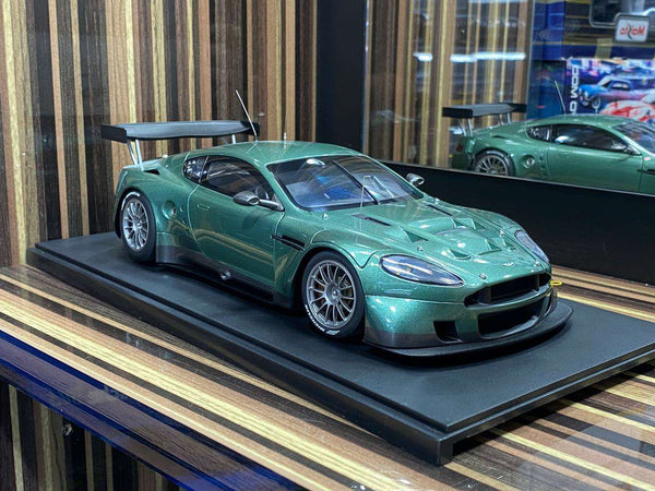 1/18 Diecast Aston Martin DBR9 Plain Body Version Green AUTOart 