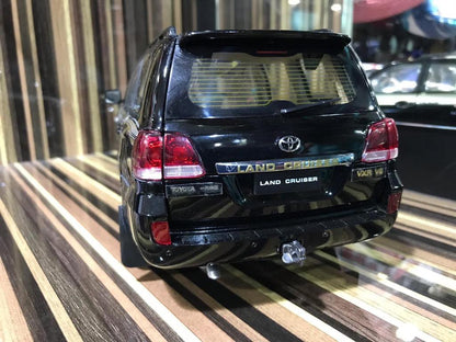 1/18 Diecast Toyota Land Cruiser 200 FAW Toys Black Scale Model Car