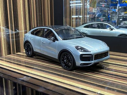 Porsche Cayenne Minichamps|Sold in Dturman.com Dubai UAE.