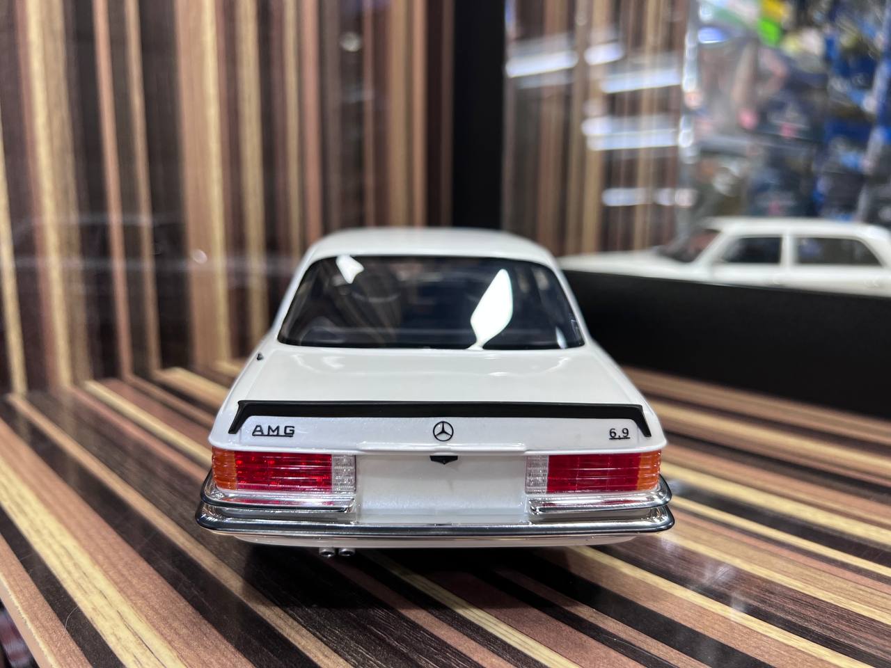 1/18 Diecast Mercedes-Benz 450 SEL 6.9 AMG White IVY Models Scale Mode –  dturman.com