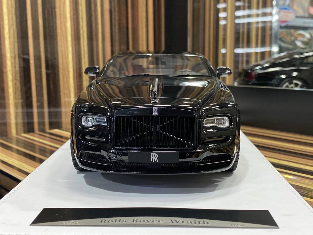 1/18 Rolls-Royce Wraith Black by VIP Models|Sold in Dturman.com Dubai UAE.