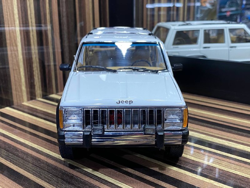 1/18 Jeep 1985 Cherokee White Model Car|Sold in Dturman.com Dubai UAE.