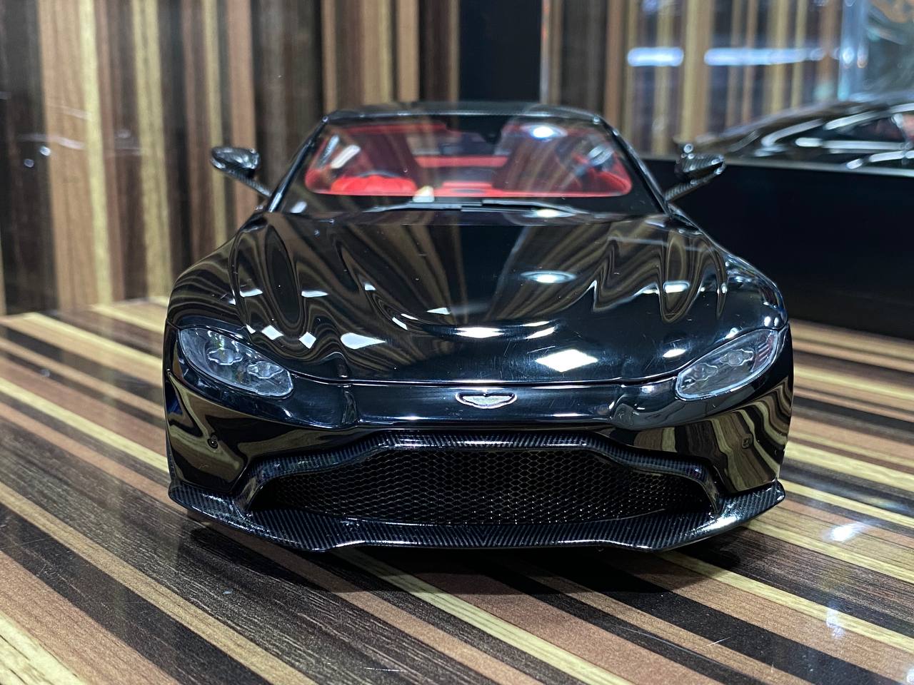 1/18 Diecast Aston Martin Vantage 2019 AUTOart Scale Model Car - Diecast model car by dturman.com - Auto art|Sold in Dturman.com Dubai UAE.