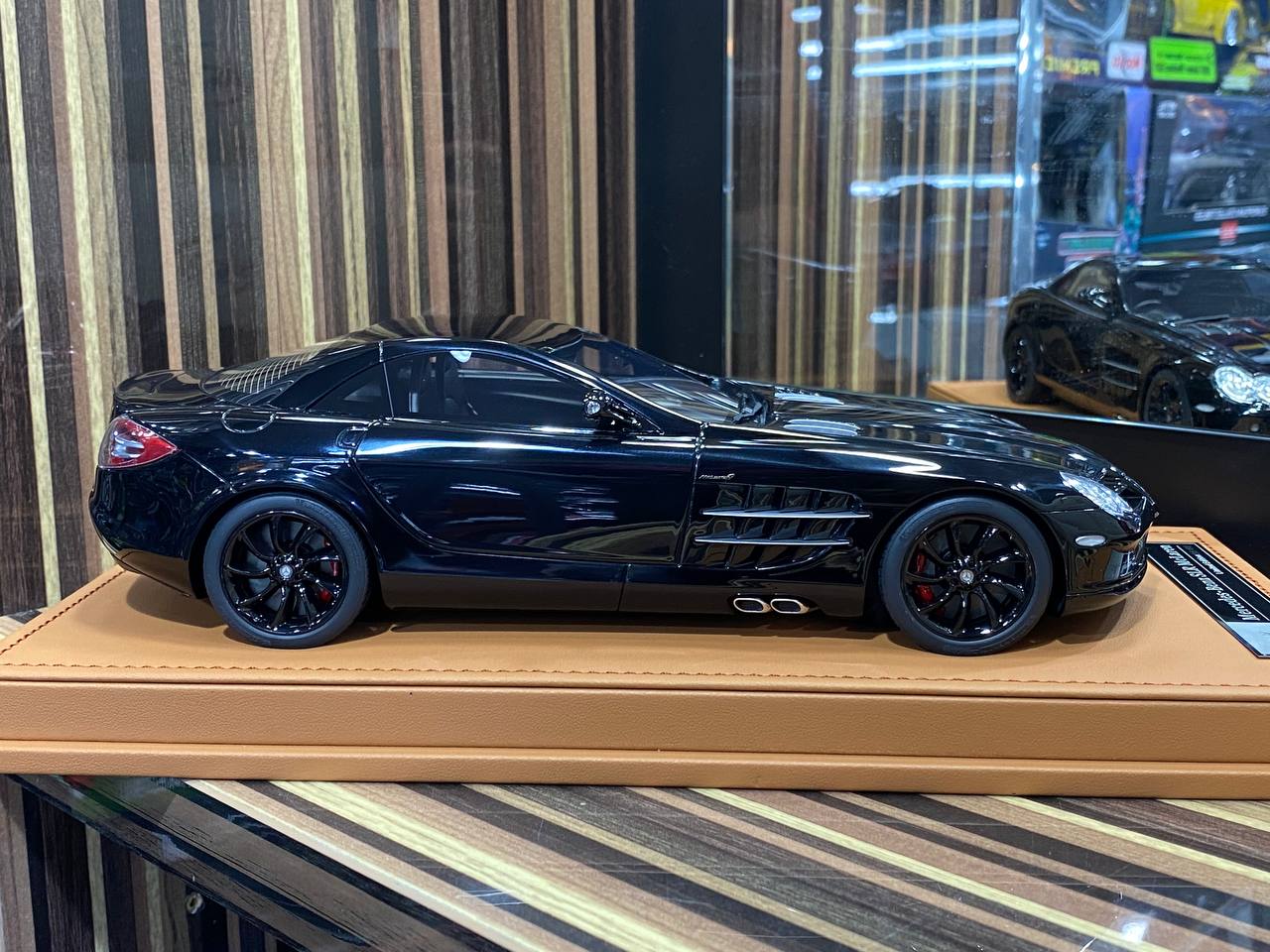 1/18 Diecast Mercedes-Benz SLR McLaren IVY Models Scale Model Car|Sold in Dturman.com Dubai UAE.