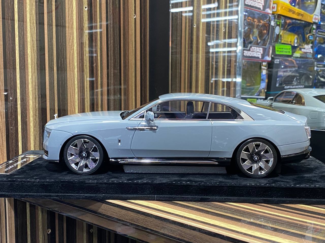 1/18 Rolls-Royce Spectre Strom Grey  Rolls-Royce Motor Cars|Sold in Dturman.com Dubai UAE.