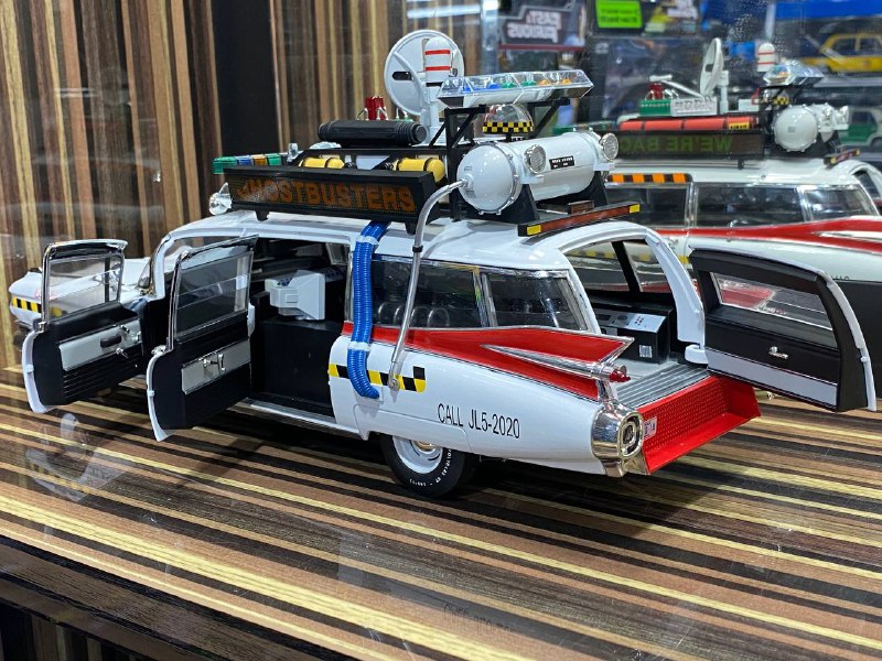 Ecto 1 diecast 1 18 on sale