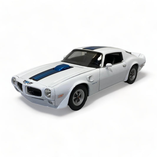 Welly Pontiac TRANS AM FIREBIRD WHITE 1972|Sold in Dturman.com Dubai UAE.