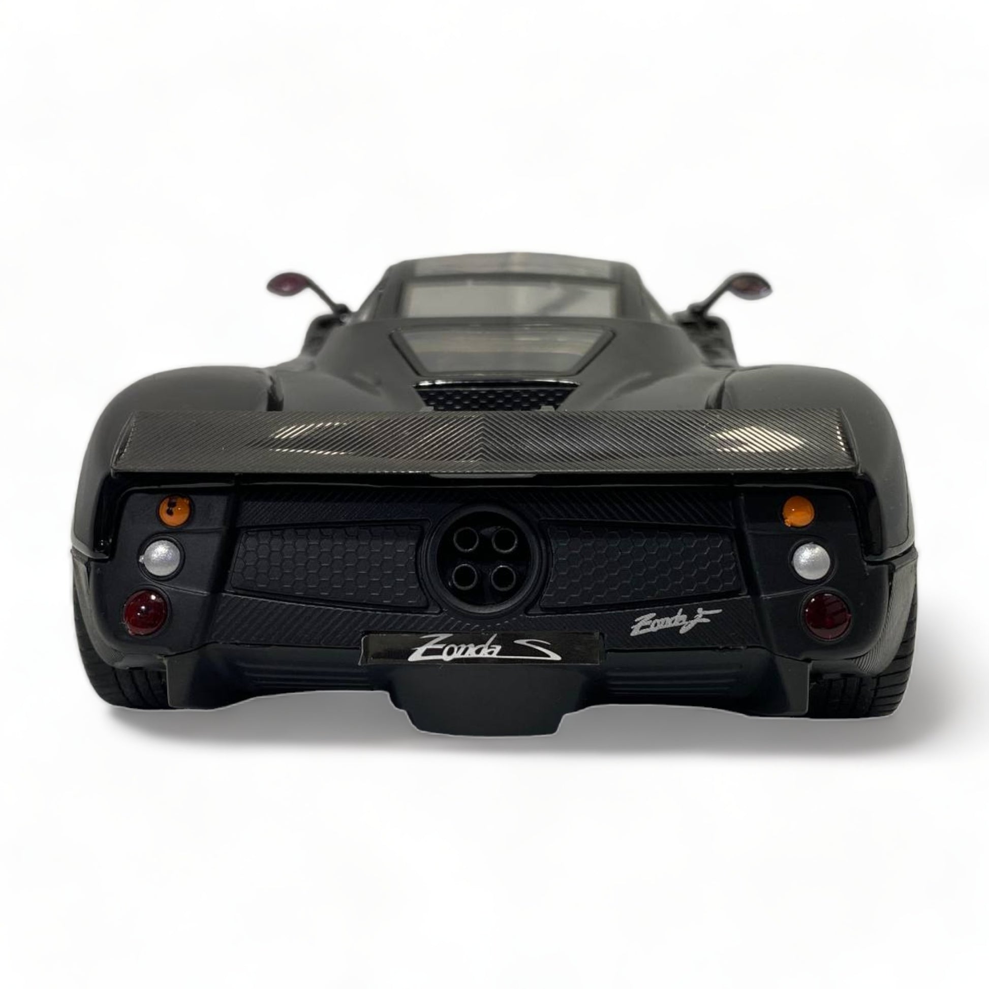 Motor Max Pagani ZONDA F BLACK 1/18|Sold in Dturman.com Dubai UAE.