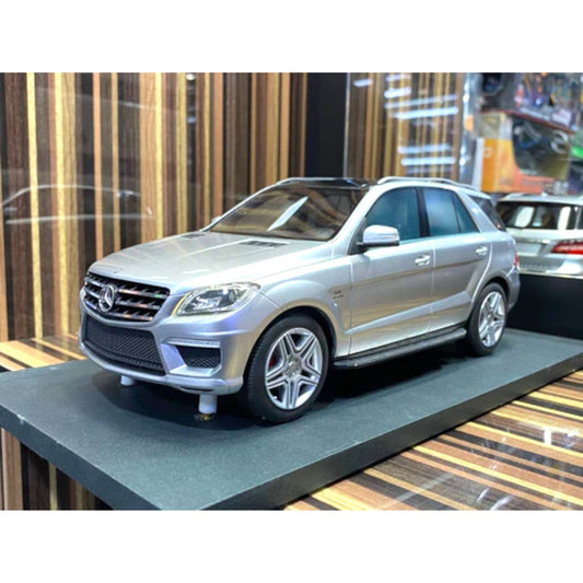 1/18 Diecast Mercedes-Benz ML 63 - Blue Scale Model Car|Sold in Dturman.com Dubai UAE.