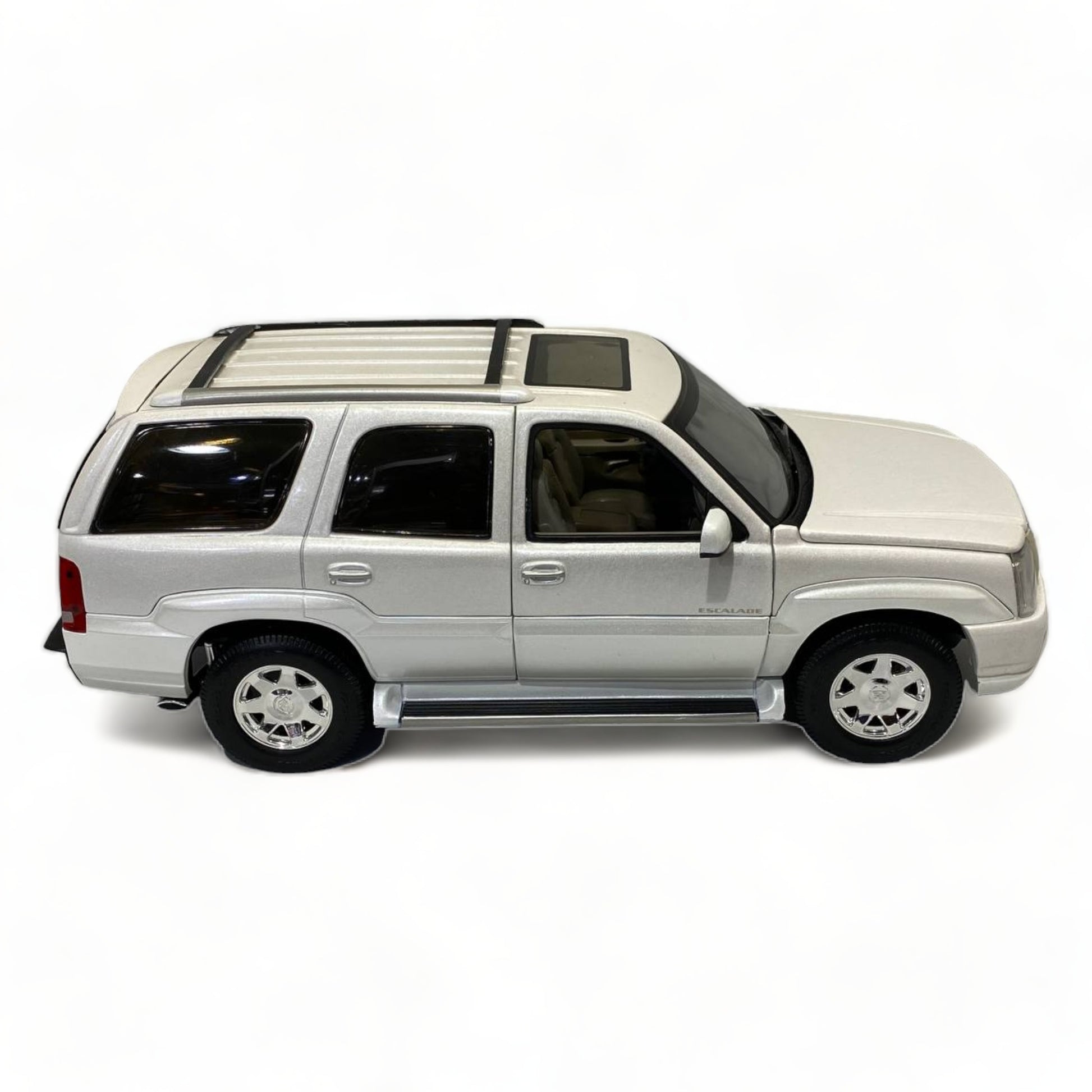 Anso Cadillac Escalade - 1/18 Full Opening Diecast, Elegant White"|Sold in Dturman.com Dubai UAE.