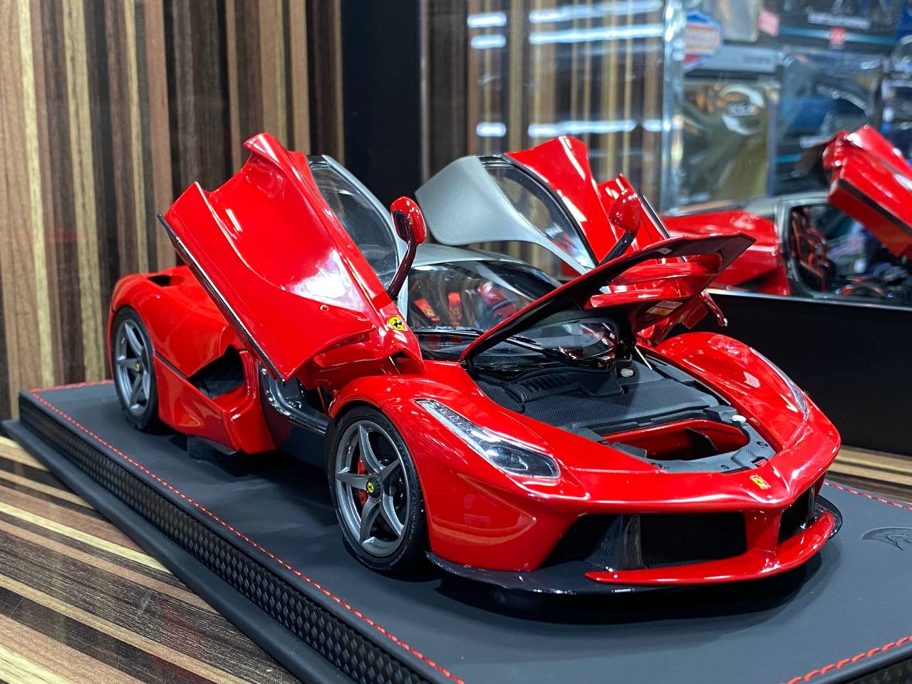 1/18 Diecast Ferrari LaFerrari Red Rosso Corsa BBR Scale Model Car