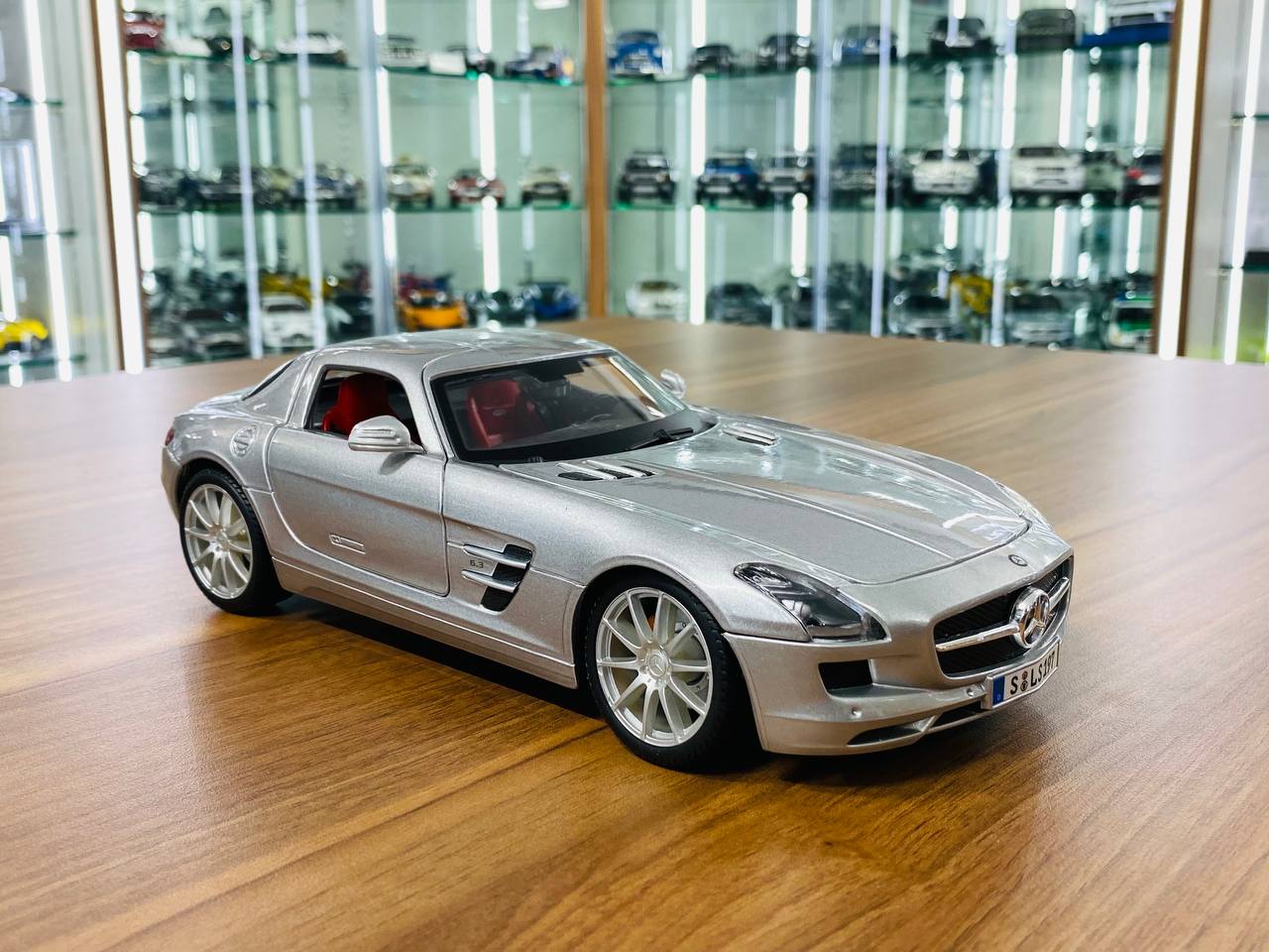 1/18 Diecast Full opening  Maisto Mercedes Benz SLS AMG Silver