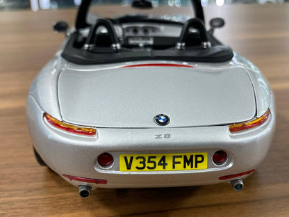 1/18 Diecast BMW Z8 by Kyosho – Full Opening