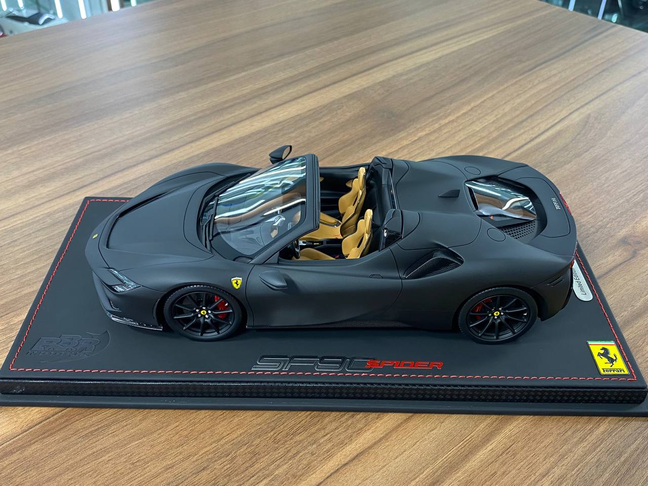 1:18 Resin Model – BBR Deluxe Ferrari SF90 Spider (Matt Black) Limited Edition 24pcs